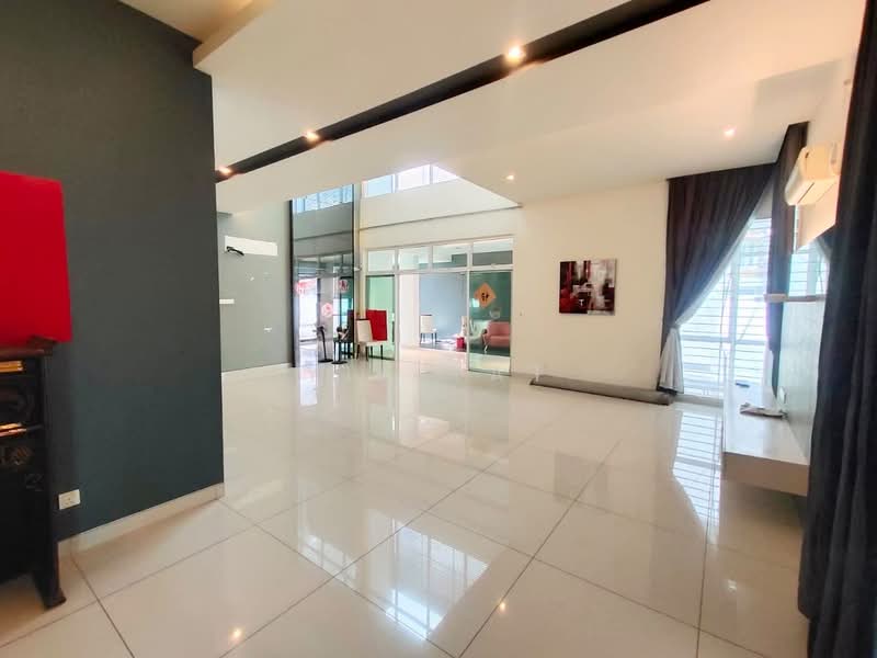 Bungalow House for Sale in Taman Suria (Johor Bahru) - Yik Tat - PropertyGuru.com.my