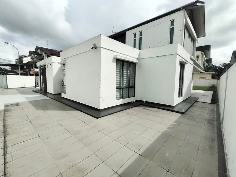 Bungalow House for Sale in Taman Suria (Johor Bahru) - Yik Tat - PropertyGuru.com.my