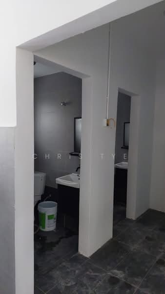 Shop / Office for Rent in Seksyen 13 (Shah Alam) - Chris Tye - Bathroom - PropertyGuru.com.my