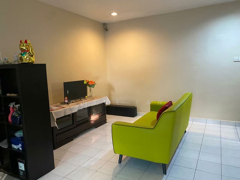 Rumah Bandar untuk Dijual di Kota Kemuning (Shah Alam) - Chloe Tan - Living Room - PropertyGuru.com.my