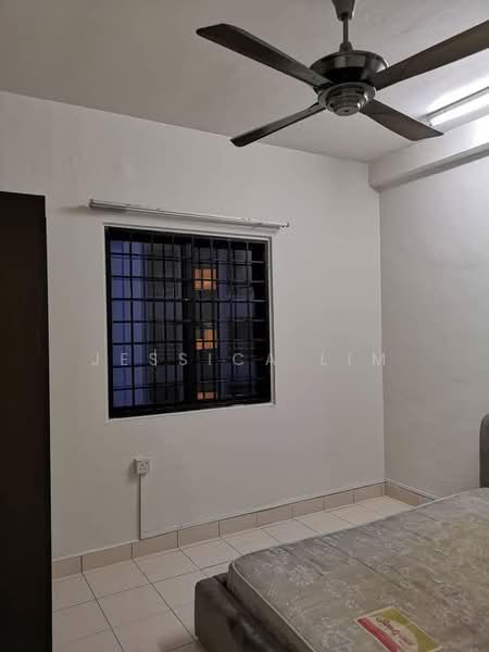 Kondominium untuk Dijual di Sri Putramas - Jessica Lim - Bedroom - PropertyGuru.com.my