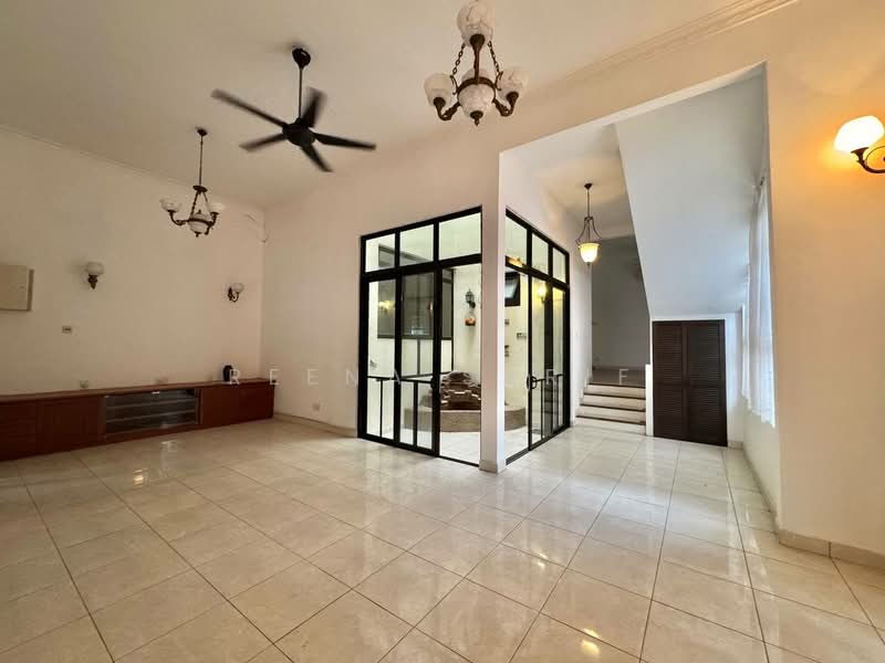 Terraced House for Sale in Bukit Jelutong (Shah Alam) - Reena Sarif - Living Room - PropertyGuru.com.my