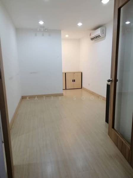 Shop / Office for Sale in Seri Kembangan (Selangor) - Katty Soon - PropertyGuru.com.my