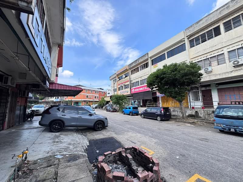 Shop for Sale in Taman Johor Jaya (Johor Bahru) - Xuelly Cheong - Exterior - PropertyGuru.com.my