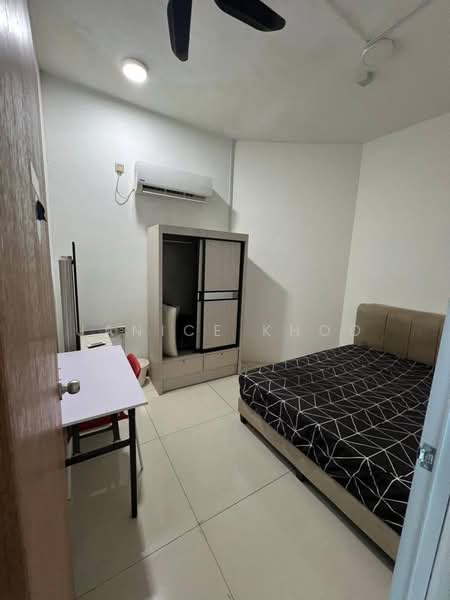 Servis Apartment untuk Dijual di Paragon Suites @ CIQ - Janice Khoo - Bedroom - PropertyGuru.com.my