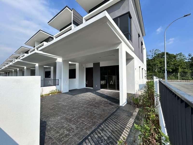 Terraced House for Rent in Klang (Selangor) - Aiman Haziq - Exterior - PropertyGuru.com.my