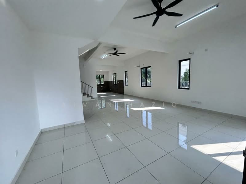 Terraced House for Rent in Klang (Selangor) - Aiman Haziq - Living Room - PropertyGuru.com.my