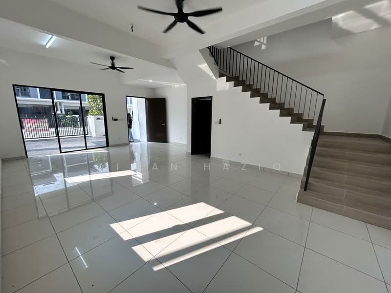 Terraced House for Rent in Klang (Selangor) - Aiman Haziq - Living Room - PropertyGuru.com.my