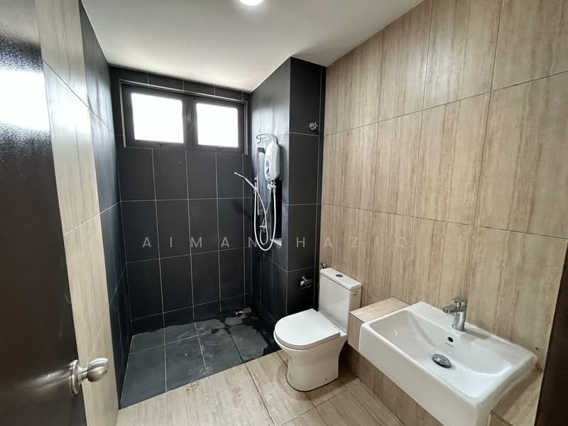Terraced House for Rent in Klang (Selangor) - Aiman Haziq - Bathroom - PropertyGuru.com.my