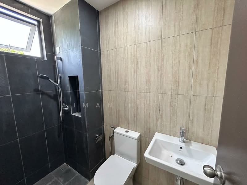 Terraced House for Rent in Klang (Selangor) - Aiman Haziq - Bathroom - PropertyGuru.com.my