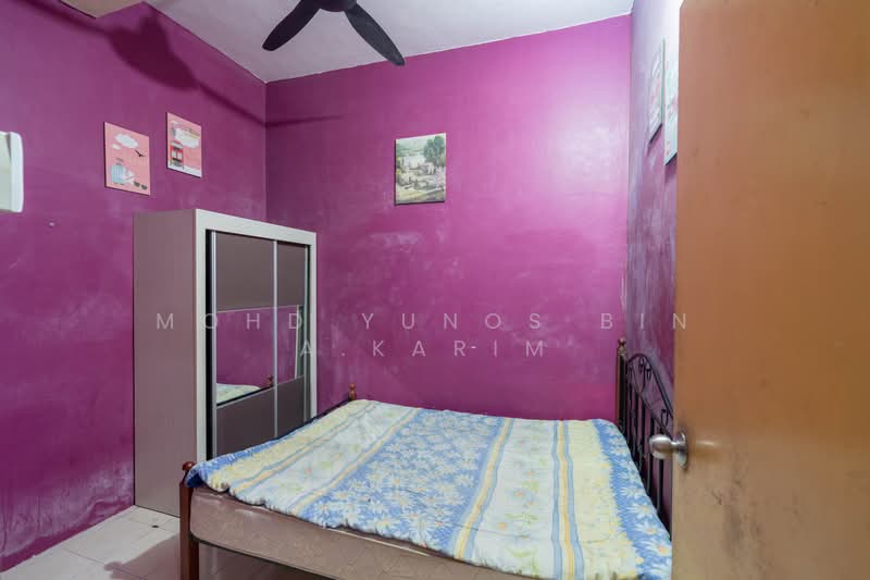 Rumah Teres 1 Tingkat untuk Dijual di Kampung Sungai Lang (Banting) - Mohd Yunos Bin A.Karim - Bedroom - PropertyGuru.com.my