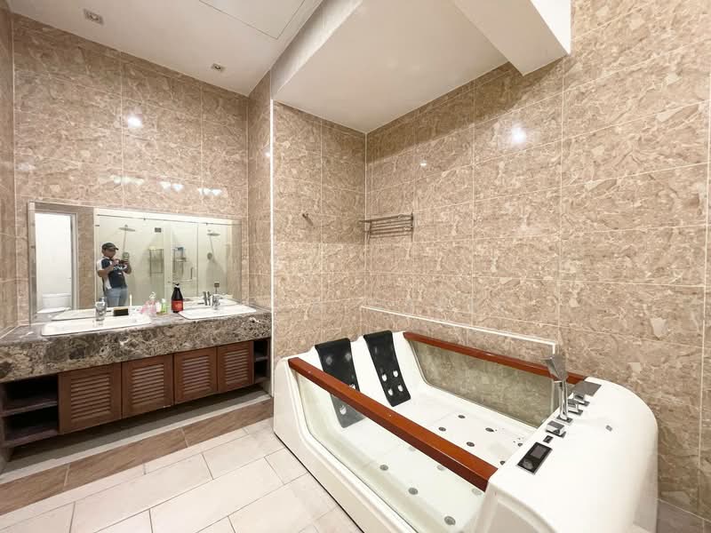 Bungalow for Sale in Bukit Jelutong (Shah Alam) - Reena Sarif - Bathroom - PropertyGuru.com.my