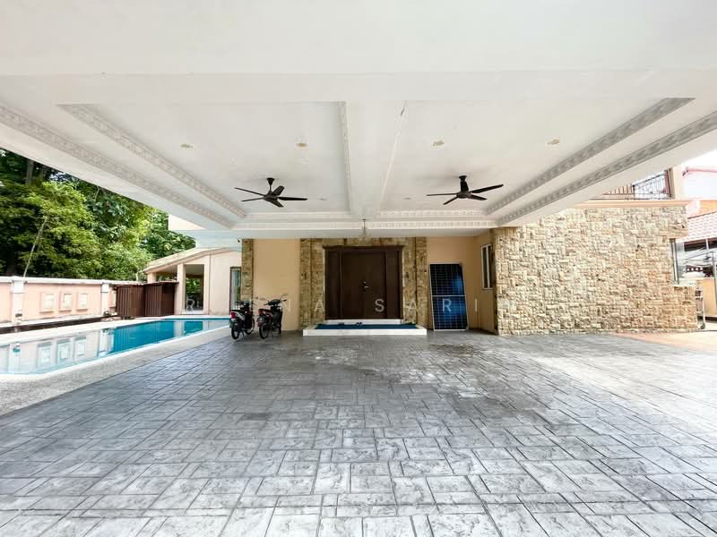 Bungalow for Sale in Bukit Jelutong (Shah Alam) - Reena Sarif - Exterior - PropertyGuru.com.my