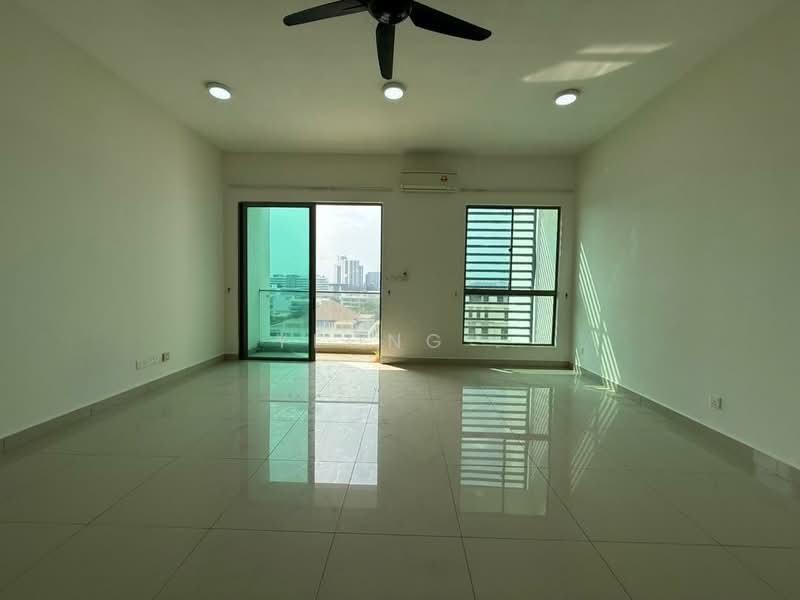 Servis Apartment untuk Dijual di Cybersquare - Yeong . - Living Room - PropertyGuru.com.my