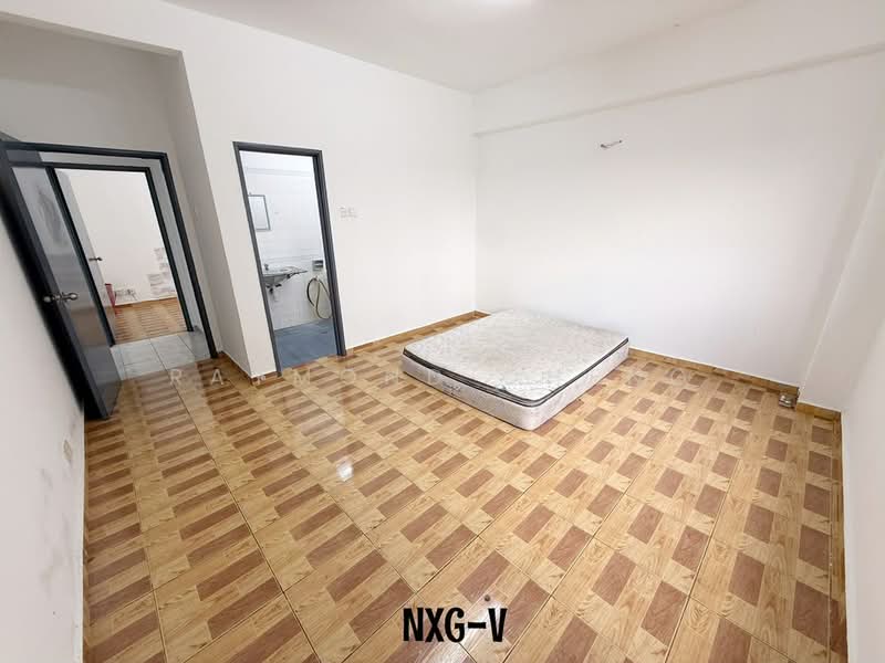 Kondominium untuk Dijual di Dynasty Condo (Dinasti Klang) - Raymond Cheng - Bedroom - PropertyGuru.com.my