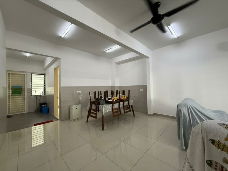 3-storey Terraced House for Sale in Cyberjaya (Selangor) - Yeong . - Dining Room - PropertyGuru.com.my