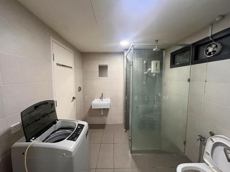 Servis Apartment untuk Disewa di Solstice @ Pan'gaea - Mu'izz Halim - Bathroom - PropertyGuru.com.my
