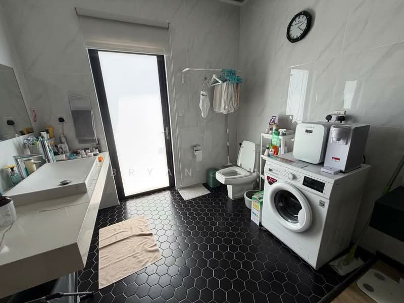 3-storey Terraced House for Sale in Bayan Lepas (Penang) - Bryan Teng - Bathroom - PropertyGuru.com.my
