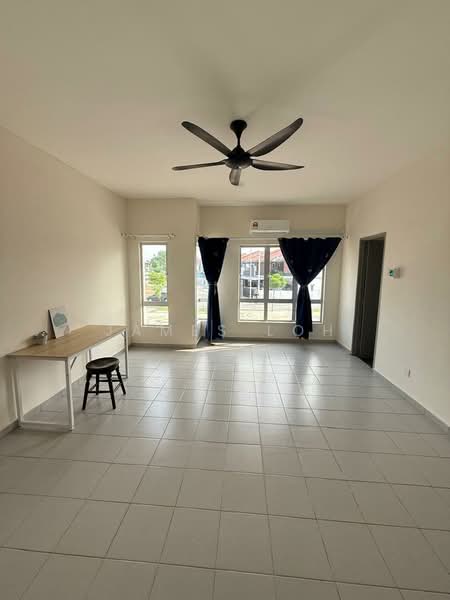 2-storey Terraced House for Rent in Lukut (Port Dickson) - James Loh - Living Room - PropertyGuru.com.my