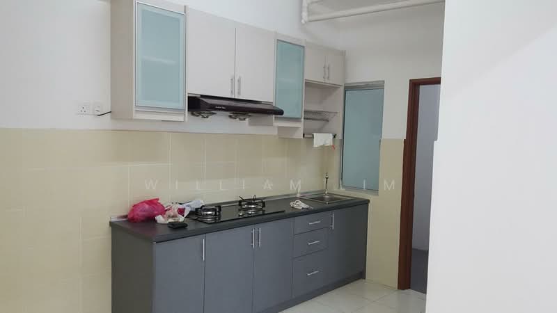 Apartment for Sale at Green Suria @ Bandar Tun Hussein Onn - William Lim - Kitchen - PropertyGuru.com.my