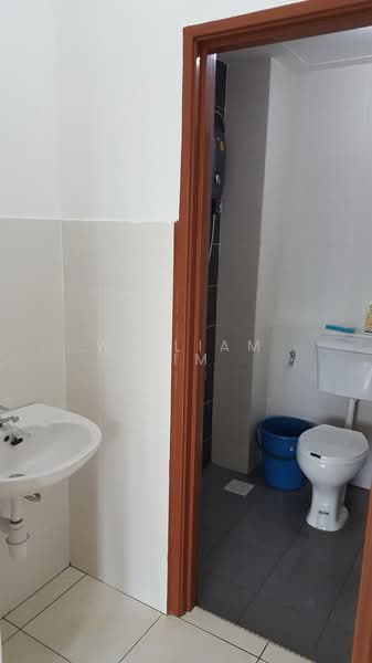 Apartment for Sale at Green Suria @ Bandar Tun Hussein Onn - William Lim - Bathroom - PropertyGuru.com.my