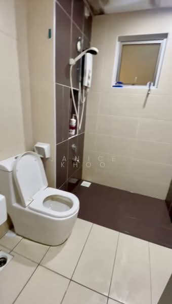 Service Residence for Sale at D'Tasek Residences (Tasek Impian) - Janice Khoo - Bathroom - PropertyGuru.com.my