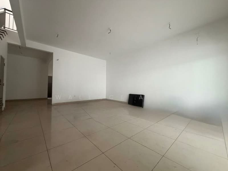 Rumah Teres 2 Tingkat untuk Dijual di Taman Mutiara Rini (Skudai) - Wallace Ang - Living Room - PropertyGuru.com.my