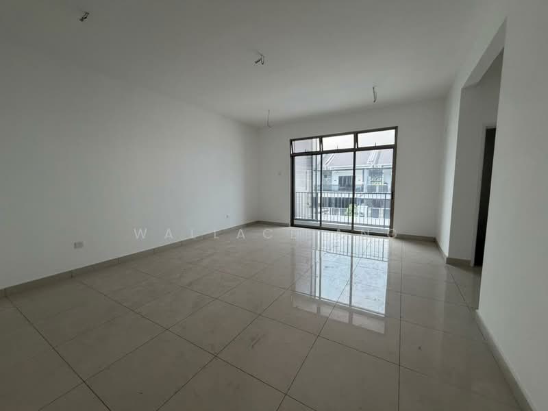 Rumah Teres 2 Tingkat untuk Dijual di Taman Mutiara Rini (Skudai) - Wallace Ang - Living Room - PropertyGuru.com.my