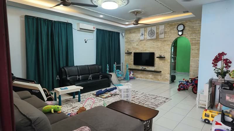 2-storey Terraced House for Sale in Bukit Indah (Iskandar Puteri (Nusajaya)) - ALHAFIZ AZIS - Living Room - PropertyGuru.com.my