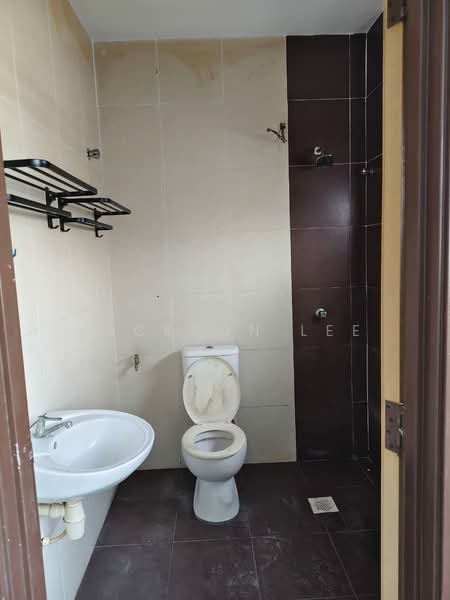 Rumah Teres 2 Tingkat untuk Dijual di Taman Kuala Selangor Utama (Kuala Selangor) - Jackson Lee - Bathroom - PropertyGuru.com.my