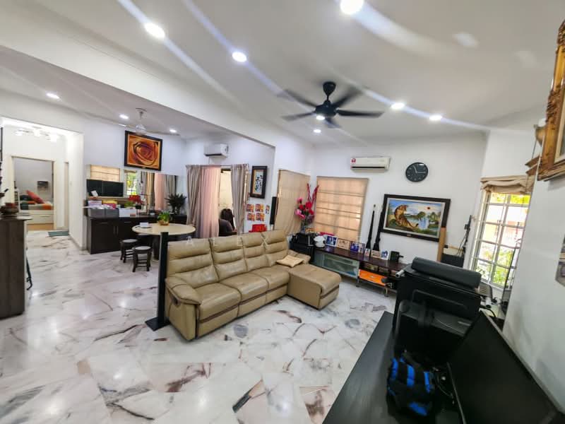 Bungalow for Sale in Kota Emerald (Rawang) - Alex Lee - Living Room - PropertyGuru.com.my