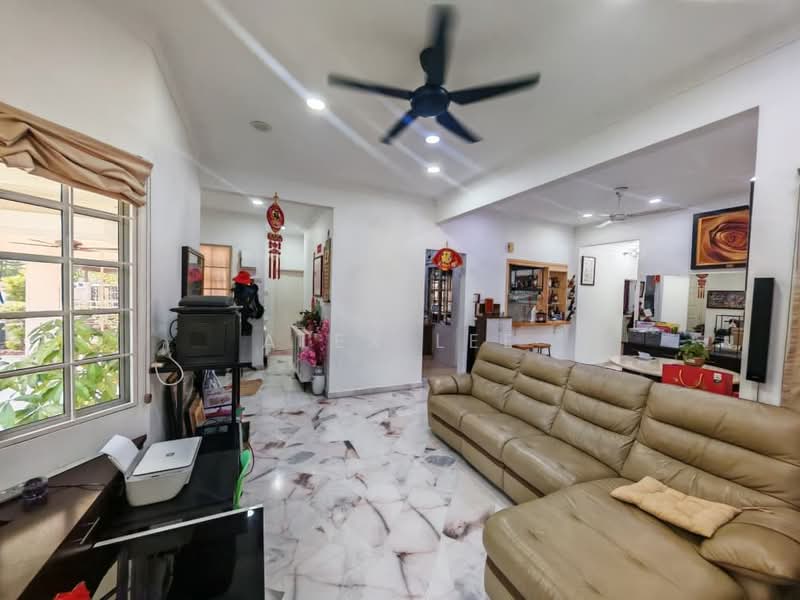 Bungalow for Sale in Kota Emerald (Rawang) - Alex Lee - Living Room - PropertyGuru.com.my
