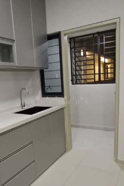 Servis Apartment untuk Dijual di Seiring Residensi - Nazrin Affendy - Kitchen - PropertyGuru.com.my