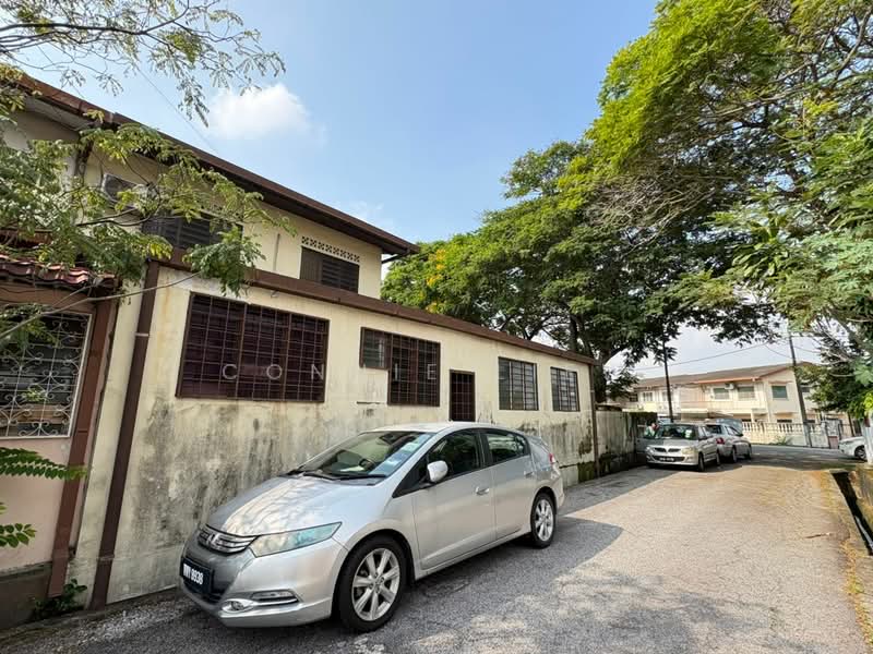 Rumah Teres 2 Tingkat untuk Dijual di Seksyen 17 (Petaling Jaya) - Connie Liew - Exterior - PropertyGuru.com.my
