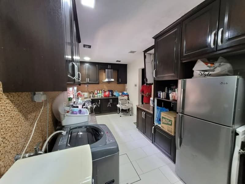Rumah Teres 2 Tingkat untuk Dijual di Seksyen 7 (Kota Damansara) - Reena Sarif - Kitchen - PropertyGuru.com.my