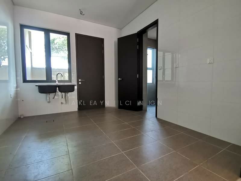 Rumah Teres 3 Tingkat untuk Dijual di Taman Taynton View (Cheras) - Alan Chin - Kitchen - PropertyGuru.com.my