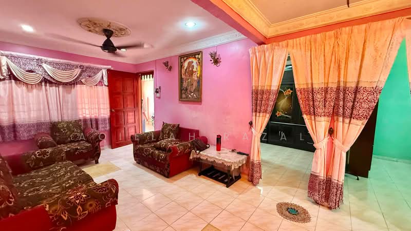 Terraced House for Sale in Seri Kembangan (Selangor) - Aqillah Razali - Living Room - PropertyGuru.com.my