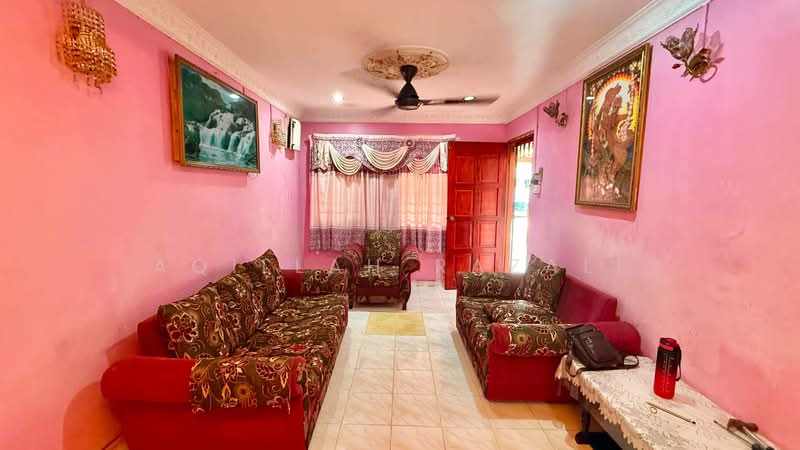 Terraced House for Sale in Seri Kembangan (Selangor) - Aqillah Razali - Living Room - PropertyGuru.com.my