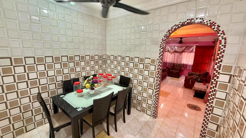 Terraced House for Sale in Seri Kembangan (Selangor) - Aqillah Razali - Dining Room - PropertyGuru.com.my
