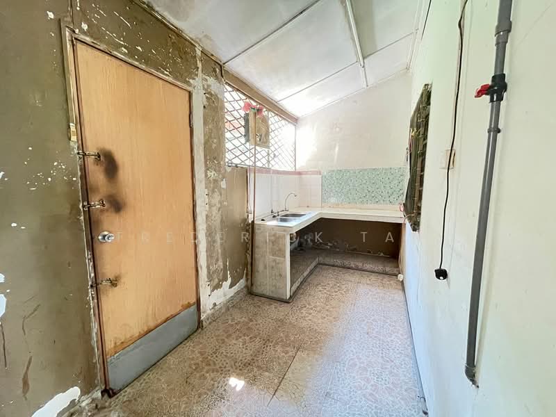 2-storey Terraced House for Sale in Kampung Batu Muda (Batu Caves) - Frederick Tan - Kitchen - PropertyGuru.com.my