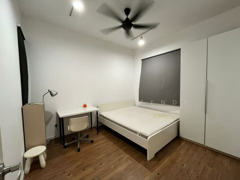 Servis Apartment untuk Disewa di Paramount Utropolis - Nazrin Affendy - Bedroom - PropertyGuru.com.my