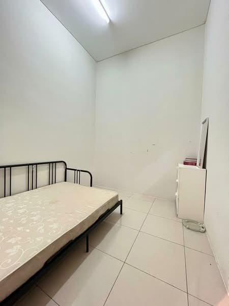 1-storey Terraced House for Sale in Taman Nusa Intan (Senawang) - Asward Kamal - Bedroom - PropertyGuru.com.my