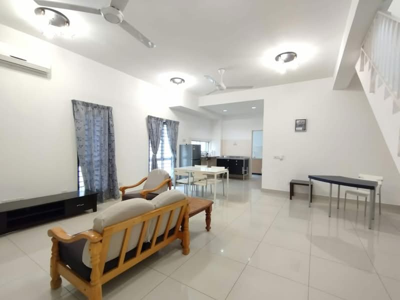 Rumah Kluster untuk Disewa di Seksyen U13 (Setia Alam) - Annie Kho - Living Room - PropertyGuru.com.my