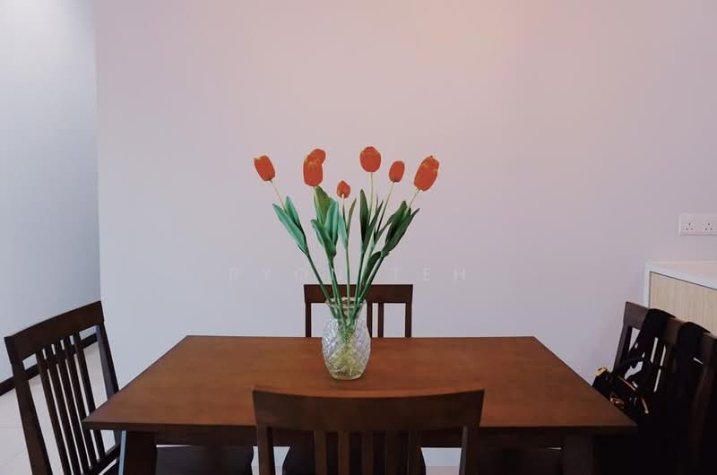 Servis Apartment untuk Dijual di Molek Regency - Ryon Teh - Dining Room - PropertyGuru.com.my