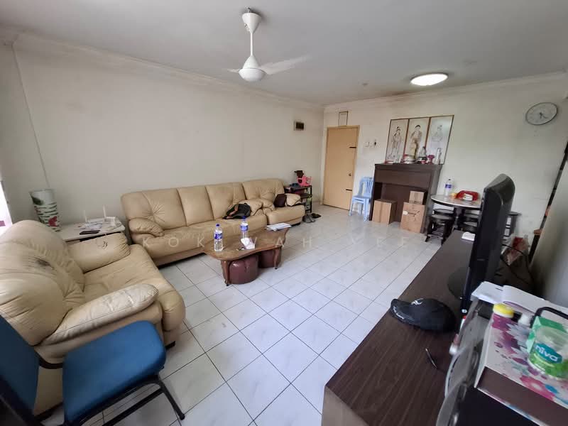 Apartment for Sale at saujana apartment - Kok Wah Yee - Living Room - PropertyGuru.com.my