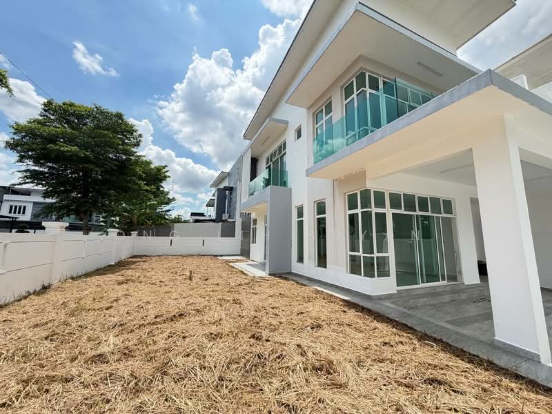 Cluster House for Sale in Skudai (Johor) - Ong Lih Shyan - Exterior - PropertyGuru.com.my