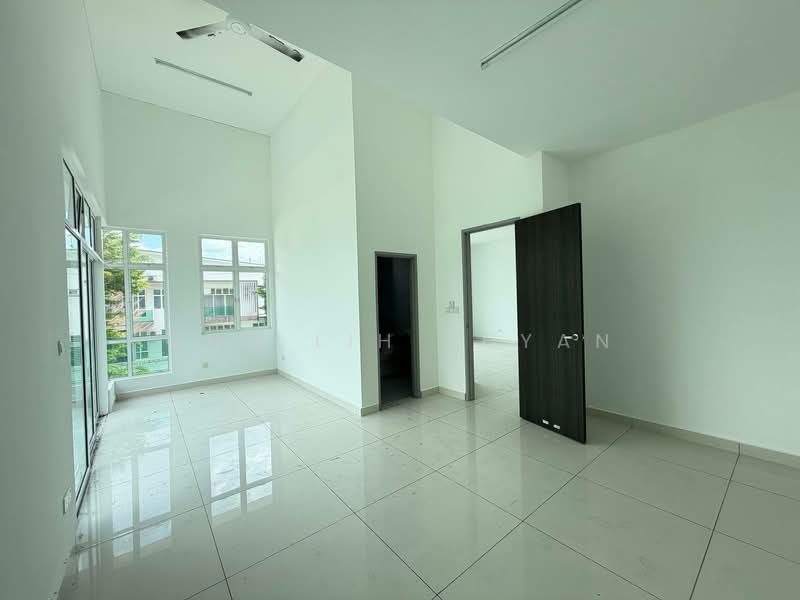 Cluster House for Sale in Skudai (Johor) - Ong Lih Shyan - Living Room - PropertyGuru.com.my