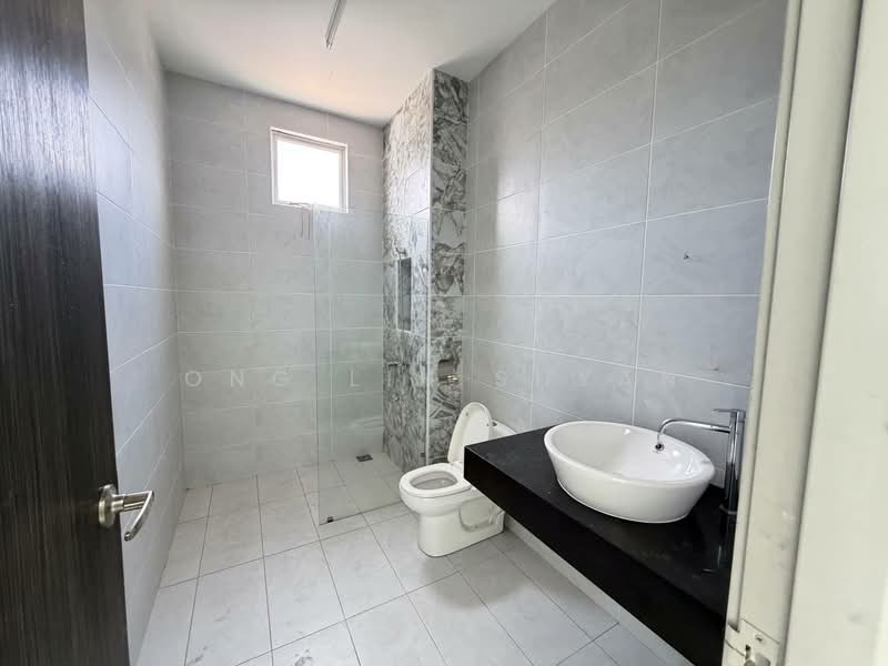 Cluster House for Sale in Skudai (Johor) - Ong Lih Shyan - Bathroom - PropertyGuru.com.my