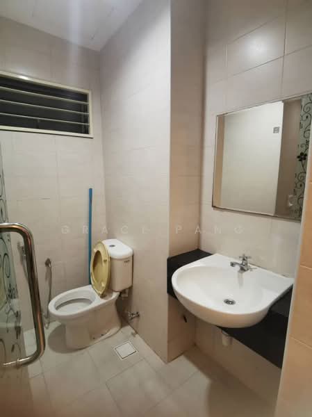 Servis Apartment untuk Dijual di Tropicana City Tropics - Grace Pang - Bathroom - PropertyGuru.com.my