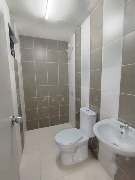 Servis Apartment untuk Disewa di Residensi Emas - Coco Ong - Bathroom - PropertyGuru.com.my